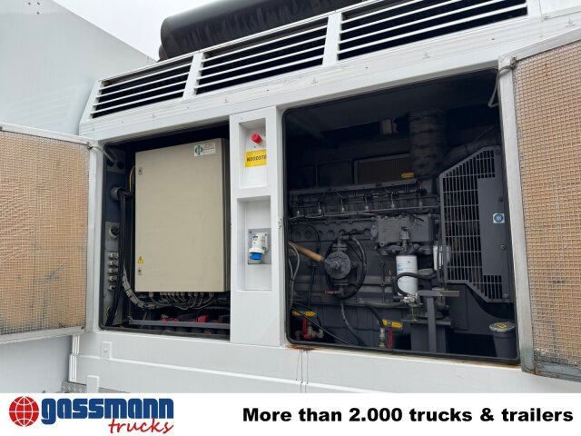 Kuorma-auto Mercedes-Benz Atego 816 4x2, Stromgenerator 135 KVA: kuva Kuorma-auto Mercedes-Benz Atego 816 4x2, Stromgenerator 135 KVA