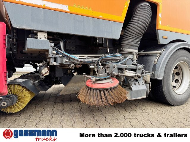 MAN TGM 18.250 4X2 BB, Kehrmaschine Brock SL200/2 - Lakaisuauto: kuva MAN TGM 18.250 4X2 BB, Kehrmaschine Brock SL200/2 - Lakaisuauto MAN TGM 18.250 4X2 BB, Kehrmaschine Brock SL200/2 - Lakaisuauto: kuva MAN TGM 18.250 4X2 BB, Kehrmaschine Brock SL200/2 - Lakaisuauto