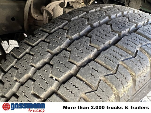 Mercedes-Benz 711 D-KA 4x2, Standklima, 11-Sitze, 2 x on stock - Minibussi, Pikkubussi: kuva Mercedes-Benz 711 D-KA 4x2, Standklima, 11-Sitze, 2 x on stock - Minibussi, Pikkubussi Mercedes-Benz 711 D-KA 4x2, Standklima, 11-Sitze, 2 x on stock - Minibussi, Pikkubussi: kuva Mercedes-Benz 711 D-KA 4x2, Standklima, 11-Sitze, 2 x on stock - Minibussi, Pikkubussi