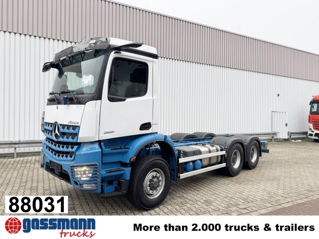 Mercedes-Benz Arocs 2651 L 6x6, HydroDrive, MirrorCam, - Kuorma-auto alusta: kuva Mercedes-Benz Arocs 2651 L 6x6, HydroDrive, MirrorCam, - Kuorma-auto alusta Mercedes-Benz Arocs 2651 L 6x6, HydroDrive, MirrorCam, - Kuorma-auto alusta: kuva Mercedes-Benz Arocs 2651 L 6x6, HydroDrive, MirrorCam, - Kuorma-auto alusta