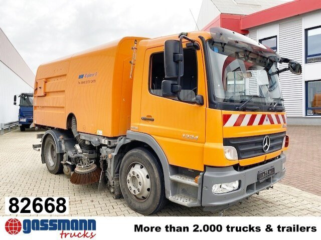 Mercedes-Benz Atego 1324 4x2, Kehrmaschine Explorer 8 - Lakaisuauto: kuva Mercedes-Benz Atego 1324 4x2, Kehrmaschine Explorer 8 - Lakaisuauto Mercedes-Benz Atego 1324 4x2, Kehrmaschine Explorer 8 - Lakaisuauto: kuva Mercedes-Benz Atego 1324 4x2, Kehrmaschine Explorer 8 - Lakaisuauto