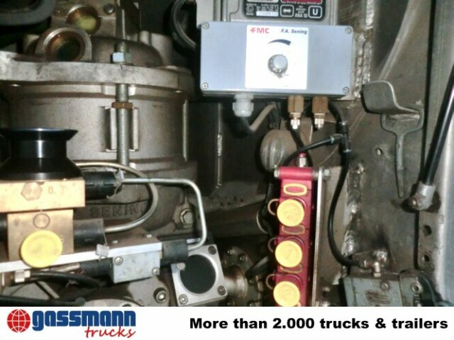 Mercedes-Benz SK 1824 L 4x2, Esterer Tankaufbau ca. 13.100l, 2 - Säiliöauto: kuva Mercedes-Benz SK 1824 L 4x2, Esterer Tankaufbau ca. 13.100l, 2 - Säiliöauto Mercedes-Benz SK 1824 L 4x2, Esterer Tankaufbau ca. 13.100l, 2 - Säiliöauto: kuva Mercedes-Benz SK 1824 L 4x2, Esterer Tankaufbau ca. 13.100l, 2 - Säiliöauto