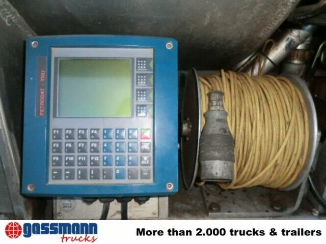 Mercedes-Benz SK 1824 L 4x2, Esterer Tankaufbau ca. 13.100l, 2 - Säiliöauto: kuva Mercedes-Benz SK 1824 L 4x2, Esterer Tankaufbau ca. 13.100l, 2 - Säiliöauto Mercedes-Benz SK 1824 L 4x2, Esterer Tankaufbau ca. 13.100l, 2 - Säiliöauto: kuva Mercedes-Benz SK 1824 L 4x2, Esterer Tankaufbau ca. 13.100l, 2 - Säiliöauto