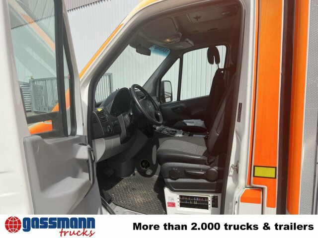 Pakettiauto Mercedes-Benz Sprinter 516 CDI 4x2, Rettungswagen, Bi-Xenon: kuva Pakettiauto Mercedes-Benz Sprinter 516 CDI 4x2, Rettungswagen, Bi-Xenon