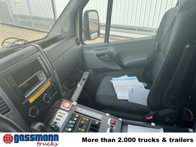Mercedes-Benz Sprinter 516 CDI 4x2, Rettungswagen, Bi-Xenon - Pakettiauto: kuva Mercedes-Benz Sprinter 516 CDI 4x2, Rettungswagen, Bi-Xenon - Pakettiauto Mercedes-Benz Sprinter 516 CDI 4x2, Rettungswagen, Bi-Xenon - Pakettiauto: kuva Mercedes-Benz Sprinter 516 CDI 4x2, Rettungswagen, Bi-Xenon - Pakettiauto