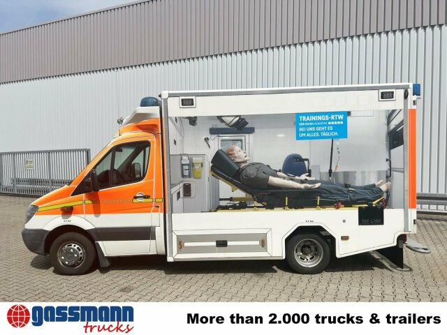 Pakettiauto Mercedes-Benz Sprinter 516 CDI 4x2, Rettungswagen, Bi-Xenon: kuva Pakettiauto Mercedes-Benz Sprinter 516 CDI 4x2, Rettungswagen, Bi-Xenon