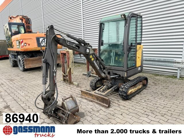 Volvo EC18C Minibagger, Schnellwechsler, Langer Stiel - Rakennuskoneet: kuva Volvo EC18C Minibagger, Schnellwechsler, Langer Stiel - Rakennuskoneet Volvo EC18C Minibagger, Schnellwechsler, Langer Stiel - Rakennuskoneet: kuva Volvo EC18C Minibagger, Schnellwechsler, Langer Stiel - Rakennuskoneet