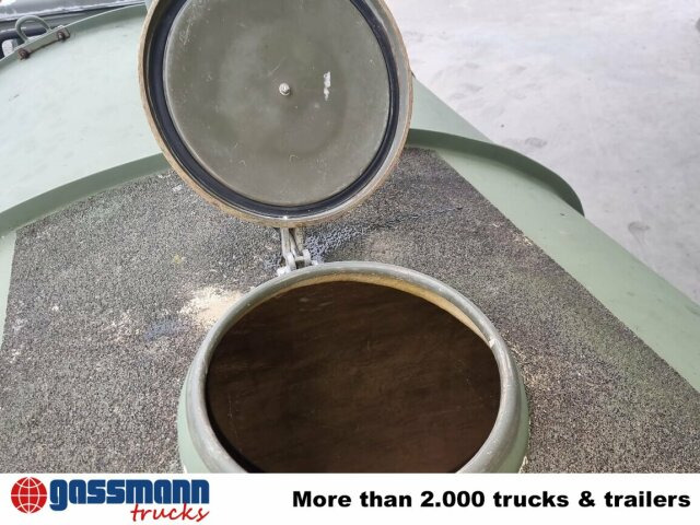 Renault Midliner S170 4x4, 6000l Wassertank - Säiliöauto: kuva Renault Midliner S170 4x4, 6000l Wassertank - Säiliöauto Renault Midliner S170 4x4, 6000l Wassertank - Säiliöauto: kuva Renault Midliner S170 4x4, 6000l Wassertank - Säiliöauto