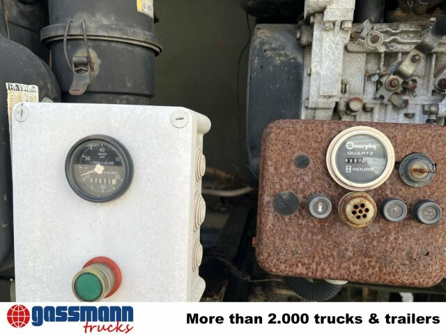 Renault Midliner S170 4x4, 6000l Wassertank - Säiliöauto: kuva Renault Midliner S170 4x4, 6000l Wassertank - Säiliöauto Renault Midliner S170 4x4, 6000l Wassertank - Säiliöauto: kuva Renault Midliner S170 4x4, 6000l Wassertank - Säiliöauto