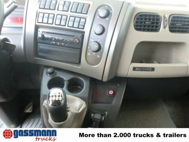 Renault Midlum 220 DXi 4x2 - Juomien kuljetukseen kuorma-auto: kuva Renault Midlum 220 DXi 4x2 - Juomien kuljetukseen kuorma-auto Renault Midlum 220 DXi 4x2 - Juomien kuljetukseen kuorma-auto: kuva Renault Midlum 220 DXi 4x2 - Juomien kuljetukseen kuorma-auto