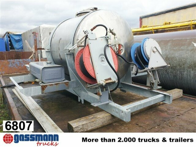 Tank-Aufbau - Säiliöauto: kuva Tank-Aufbau - Säiliöauto Tank-Aufbau - Säiliöauto: kuva Tank-Aufbau - Säiliöauto