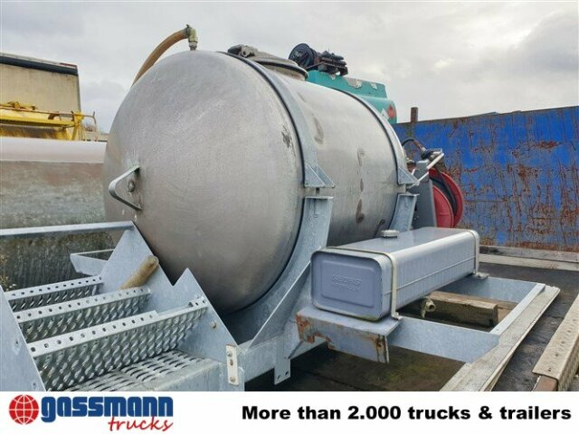 Tank-Aufbau - Säiliöauto: kuva Tank-Aufbau - Säiliöauto Tank-Aufbau - Säiliöauto: kuva Tank-Aufbau - Säiliöauto