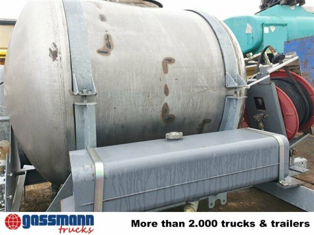 Tank-Aufbau - Säiliöauto: kuva Tank-Aufbau - Säiliöauto Tank-Aufbau - Säiliöauto: kuva Tank-Aufbau - Säiliöauto