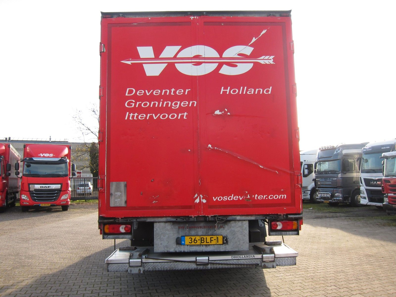 DAF CF 230 19T Schiebeplane LBW Portalturen - Pressukapelli kuorma-auto: kuva DAF CF 230 19T Schiebeplane LBW Portalturen - Pressukapelli kuorma-auto DAF CF 230 19T Schiebeplane LBW Portalturen - Pressukapelli kuorma-auto: kuva DAF CF 230 19T Schiebeplane LBW Portalturen - Pressukapelli kuorma-auto