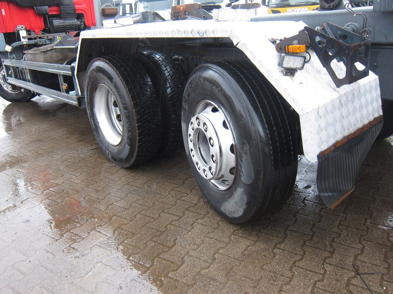 DAF CF 85 410 6X2*4 Meiller Haken Manual Retarder - Koukkulava kuorma-auto: kuva DAF CF 85 410 6X2*4 Meiller Haken Manual Retarder - Koukkulava kuorma-auto DAF CF 85 410 6X2*4 Meiller Haken Manual Retarder - Koukkulava kuorma-auto: kuva DAF CF 85 410 6X2*4 Meiller Haken Manual Retarder - Koukkulava kuorma-auto