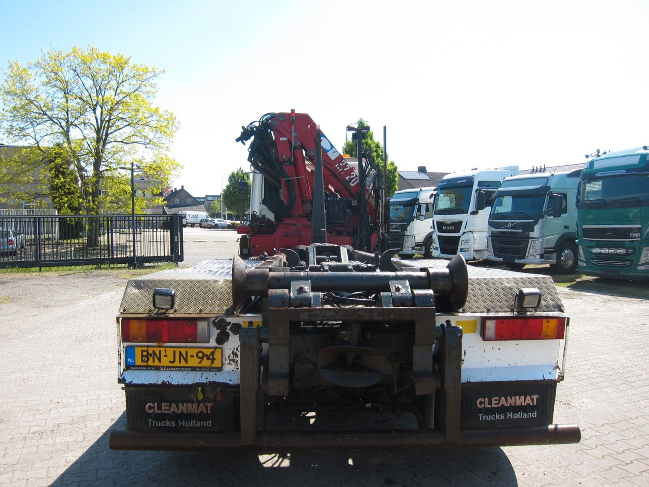 DAF CF 85 480 6x2 HMF 2220 3xhydr Remote Manual E3 - Koukkulava kuorma-auto, Nosturiauto: kuva DAF CF 85 480 6x2 HMF 2220 3xhydr Remote Manual E3 - Koukkulava kuorma-auto, Nosturiauto DAF CF 85 480 6x2 HMF 2220 3xhydr Remote Manual E3 - Koukkulava kuorma-auto, Nosturiauto: kuva DAF CF 85 480 6x2 HMF 2220 3xhydr Remote Manual E3 - Koukkulava kuorma-auto, Nosturiauto