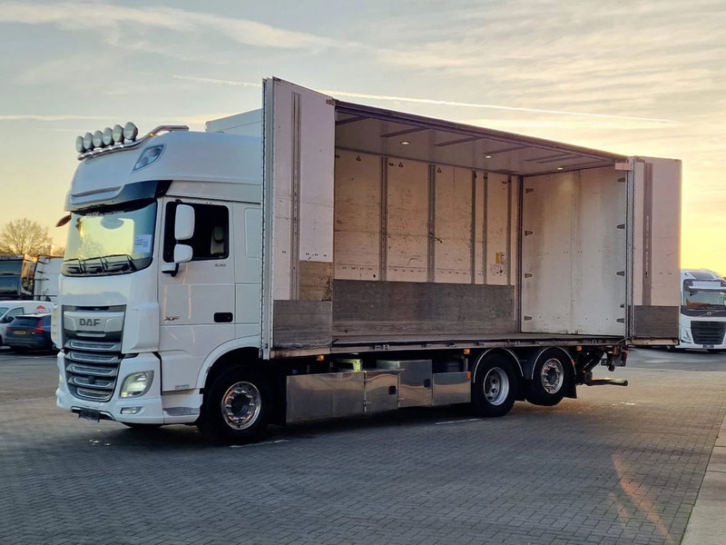 DAF XF 530 SuperSpaceCab 6x2*4 - Ekeri closed box - Loadlift -Steering axle - Full air - Umpikori kuorma-auto: kuva DAF XF 530 SuperSpaceCab 6x2*4 - Ekeri closed box - Loadlift -Steering axle - Full air - Umpikori kuorma-auto DAF XF 530 SuperSpaceCab 6x2*4 - Ekeri closed box - Loadlift -Steering axle - Full air - Umpikori kuorma-auto: kuva DAF XF 530 SuperSpaceCab 6x2*4 - Ekeri closed box - Loadlift -Steering axle - Full air - Umpikori kuorma-auto