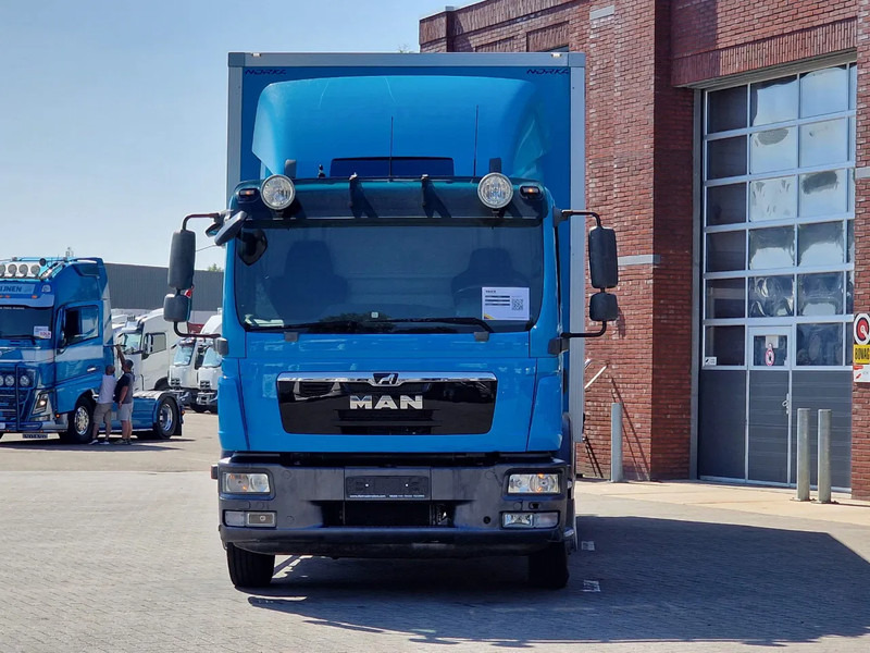 MAN TGM 15.250 4x2 - Box truck with sidedoors - Loadlift - Euro 5 - Automatic - Camera - Umpikori kuorma-auto: kuva MAN TGM 15.250 4x2 - Box truck with sidedoors - Loadlift - Euro 5 - Automatic - Camera - Umpikori kuorma-auto MAN TGM 15.250 4x2 - Box truck with sidedoors - Loadlift - Euro 5 - Automatic - Camera - Umpikori kuorma-auto: kuva MAN TGM 15.250 4x2 - Box truck with sidedoors - Loadlift - Euro 5 - Automatic - Camera - Umpikori kuorma-auto