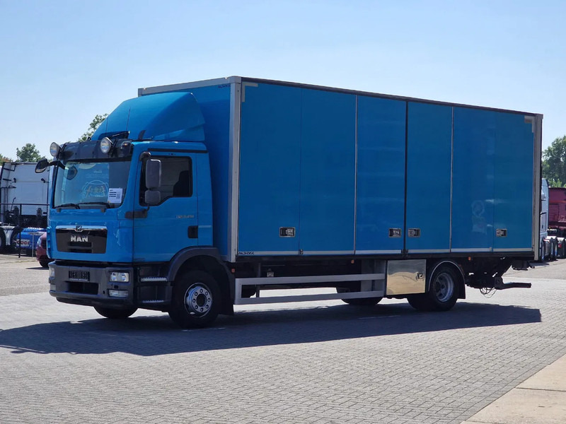 MAN TGM 15.250 4x2 - Box truck with sidedoors - Loadlift - Euro 5 - Automatic - Camera - Umpikori kuorma-auto: kuva MAN TGM 15.250 4x2 - Box truck with sidedoors - Loadlift - Euro 5 - Automatic - Camera - Umpikori kuorma-auto MAN TGM 15.250 4x2 - Box truck with sidedoors - Loadlift - Euro 5 - Automatic - Camera - Umpikori kuorma-auto: kuva MAN TGM 15.250 4x2 - Box truck with sidedoors - Loadlift - Euro 5 - Automatic - Camera - Umpikori kuorma-auto