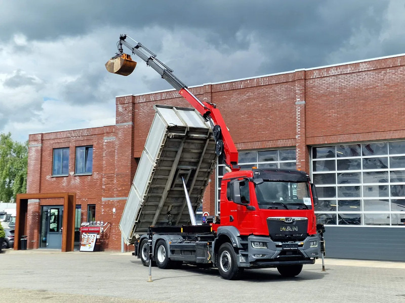 MAN TGS 26.360 6x4 Hydrodrive / Crane HMF1920K-RCS / 3 way tipper HMF / Low KM 110.700! - Nosturiauto: kuva MAN TGS 26.360 6x4 Hydrodrive / Crane HMF1920K-RCS / 3 way tipper HMF / Low KM 110.700! - Nosturiauto MAN TGS 26.360 6x4 Hydrodrive / Crane HMF1920K-RCS / 3 way tipper HMF / Low KM 110.700! - Nosturiauto: kuva MAN TGS 26.360 6x4 Hydrodrive / Crane HMF1920K-RCS / 3 way tipper HMF / Low KM 110.700! - Nosturiauto