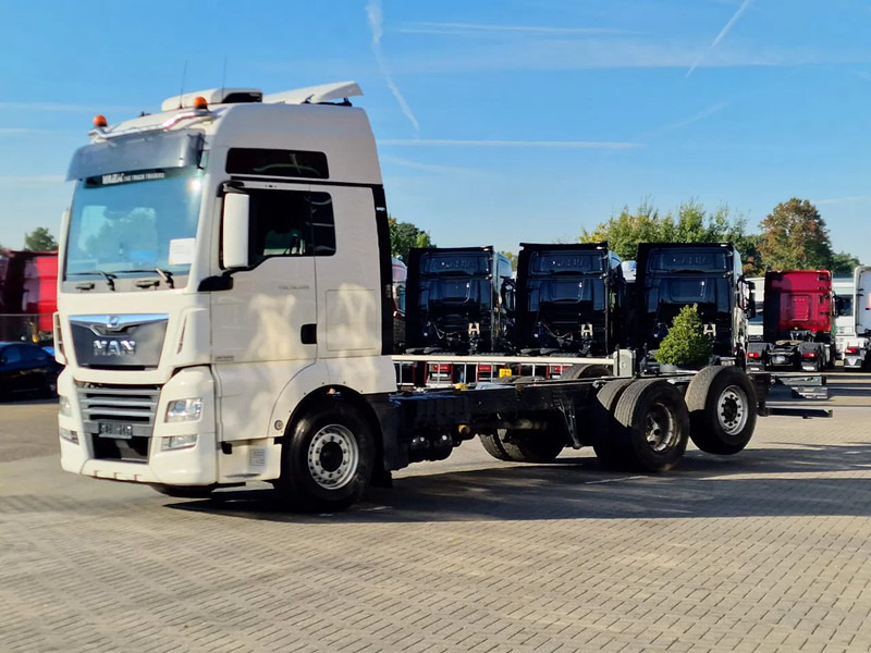 MAN TGX 26.500 6x2 XXL - Chassis - Full air - Night clima - AS Tronic - - Kuorma-auto alusta: kuva MAN TGX 26.500 6x2 XXL - Chassis - Full air - Night clima - AS Tronic - - Kuorma-auto alusta MAN TGX 26.500 6x2 XXL - Chassis - Full air - Night clima - AS Tronic - - Kuorma-auto alusta: kuva MAN TGX 26.500 6x2 XXL - Chassis - Full air - Night clima - AS Tronic - - Kuorma-auto alusta
