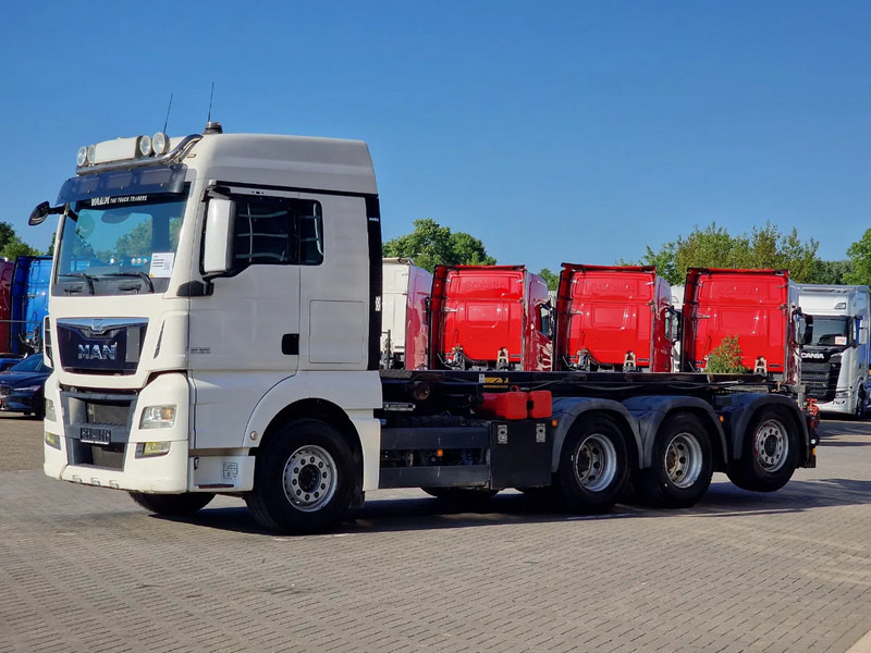 MAN TGX 32.560 8x4*4 - Cable system - Retarder - Euro 6 - Steering axle - - Kuorma-auto - vaijerivaihtolava: kuva MAN TGX 32.560 8x4*4 - Cable system - Retarder - Euro 6 - Steering axle - - Kuorma-auto - vaijerivaihtolava MAN TGX 32.560 8x4*4 - Cable system - Retarder - Euro 6 - Steering axle - - Kuorma-auto - vaijerivaihtolava: kuva MAN TGX 32.560 8x4*4 - Cable system - Retarder - Euro 6 - Steering axle - - Kuorma-auto - vaijerivaihtolava