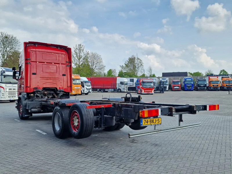 Scania R730 Topline 6x2*4 - Retarder - King of the Road - Night clima - Steering axle - Leather - Kuorma-auto alusta: kuva Scania R730 Topline 6x2*4 - Retarder - King of the Road - Night clima - Steering axle - Leather - Kuorma-auto alusta Scania R730 Topline 6x2*4 - Retarder - King of the Road - Night clima - Steering axle - Leather - Kuorma-auto alusta: kuva Scania R730 Topline 6x2*4 - Retarder - King of the Road - Night clima - Steering axle - Leather - Kuorma-auto alusta
