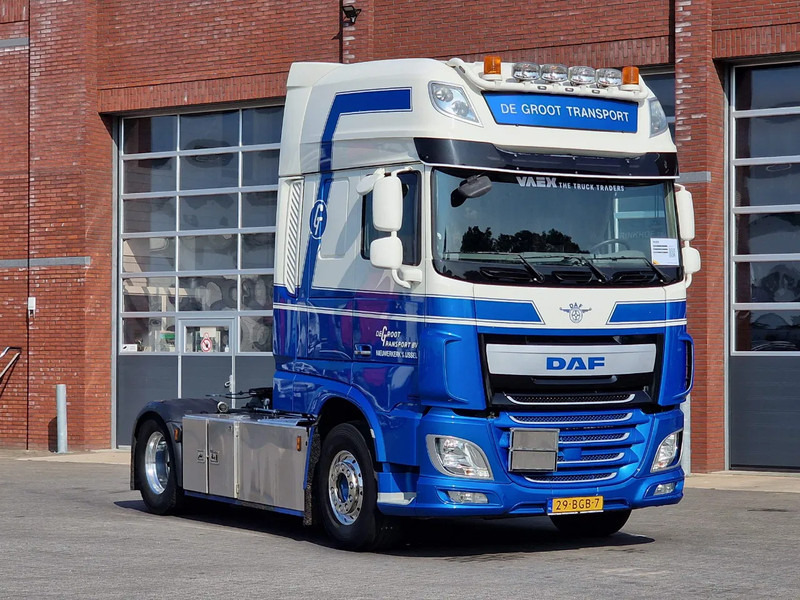 DAF XF 460 SuperSpaceCab 4x2 - ADR/VLG - Leather - Alloy wheels - Vetopöytäauto: kuva DAF XF 460 SuperSpaceCab 4x2 - ADR/VLG - Leather - Alloy wheels - Vetopöytäauto DAF XF 460 SuperSpaceCab 4x2 - ADR/VLG - Leather - Alloy wheels - Vetopöytäauto: kuva DAF XF 460 SuperSpaceCab 4x2 - ADR/VLG - Leather - Alloy wheels - Vetopöytäauto