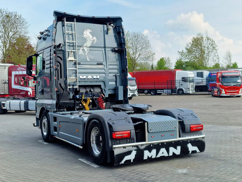 MAN TGX 18.580 4x2 XL - Retarder - PTO/Hydraulic - Night clima - Full spoiler - Alloy wheels - Vetopöytäauto: kuva MAN TGX 18.580 4x2 XL - Retarder - PTO/Hydraulic - Night clima - Full spoiler - Alloy wheels - Vetopöytäauto MAN TGX 18.580 4x2 XL - Retarder - PTO/Hydraulic - Night clima - Full spoiler - Alloy wheels - Vetopöytäauto: kuva MAN TGX 18.580 4x2 XL - Retarder - PTO/Hydraulic - Night clima - Full spoiler - Alloy wheels - Vetopöytäauto