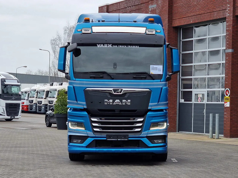 MAN TGX 26.510 6x2 XLX - Full spoiler - Led - Navi - Sliding 5th wheel - Vetopöytäauto: kuva MAN TGX 26.510 6x2 XLX - Full spoiler - Led - Navi - Sliding 5th wheel - Vetopöytäauto MAN TGX 26.510 6x2 XLX - Full spoiler - Led - Navi - Sliding 5th wheel - Vetopöytäauto: kuva MAN TGX 26.510 6x2 XLX - Full spoiler - Led - Navi - Sliding 5th wheel - Vetopöytäauto