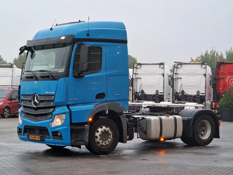 Mercedes-Benz Actros 1842 - 4x2 - Streamspace - Euro 6 - Fridge - Vetopöytäauto: kuva Mercedes-Benz Actros 1842 - 4x2 - Streamspace - Euro 6 - Fridge - Vetopöytäauto Mercedes-Benz Actros 1842 - 4x2 - Streamspace - Euro 6 - Fridge - Vetopöytäauto: kuva Mercedes-Benz Actros 1842 - 4x2 - Streamspace - Euro 6 - Fridge - Vetopöytäauto
