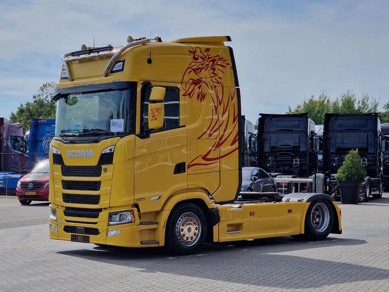 Scania 500S NGS Highline 4x2 - Only 38Tkm - Full spec - Retarder - Full air - Night clima - Vetopöytäauto: kuva Scania 500S NGS Highline 4x2 - Only 38Tkm - Full spec - Retarder - Full air - Night clima - Vetopöytäauto Scania 500S NGS Highline 4x2 - Only 38Tkm - Full spec - Retarder - Full air - Night clima - Vetopöytäauto: kuva Scania 500S NGS Highline 4x2 - Only 38Tkm - Full spec - Retarder - Full air - Night clima - Vetopöytäauto