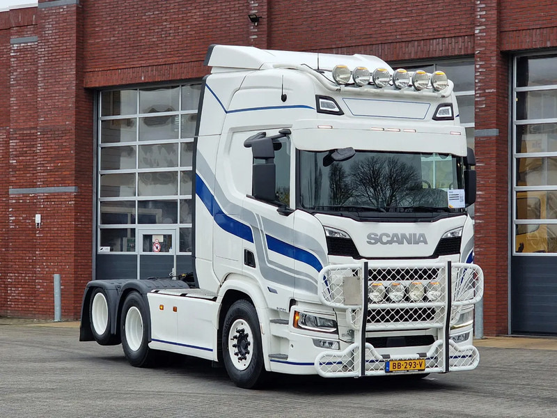 Scania R560 Highline 6x2 - BUFFL - Retarder - Full air - 3.15 WB - Leather - Vetopöytäauto: kuva Scania R560 Highline 6x2 - BUFFL - Retarder - Full air - 3.15 WB - Leather - Vetopöytäauto Scania R560 Highline 6x2 - BUFFL - Retarder - Full air - 3.15 WB - Leather - Vetopöytäauto: kuva Scania R560 Highline 6x2 - BUFFL - Retarder - Full air - 3.15 WB - Leather - Vetopöytäauto