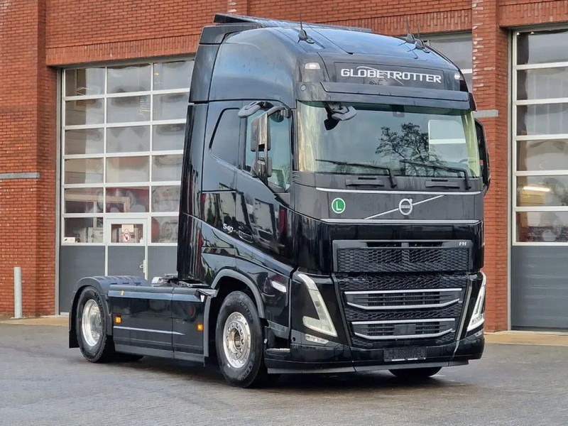 Volvo FH 13.500 Globetrotter XL 4x2 - NEW - Full spec - I parkcool - Full air - - Vetopöytäauto: kuva Volvo FH 13.500 Globetrotter XL 4x2 - NEW - Full spec - I parkcool - Full air - - Vetopöytäauto Volvo FH 13.500 Globetrotter XL 4x2 - NEW - Full spec - I parkcool - Full air - - Vetopöytäauto: kuva Volvo FH 13.500 Globetrotter XL 4x2 - NEW - Full spec - I parkcool - Full air - - Vetopöytäauto