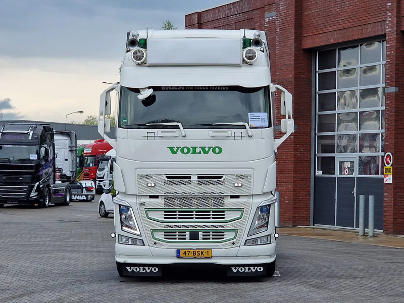 Volvo FH 13.540 Globetrotter 4x2 - Custom exterior - I parkcool - Navi - APK/TUV: 27-02-2026 - Vetopöytäauto: kuva Volvo FH 13.540 Globetrotter 4x2 - Custom exterior - I parkcool - Navi - APK/TUV: 27-02-2026 - Vetopöytäauto Volvo FH 13.540 Globetrotter 4x2 - Custom exterior - I parkcool - Navi - APK/TUV: 27-02-2026 - Vetopöytäauto: kuva Volvo FH 13.540 Globetrotter 4x2 - Custom exterior - I parkcool - Navi - APK/TUV: 27-02-2026 - Vetopöytäauto