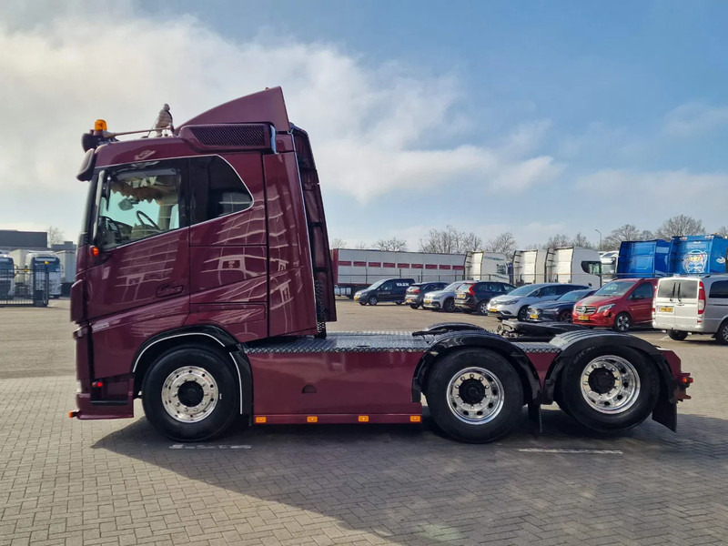 Volvo FH 13.540 Lowroof 6x2 - Show truck - Custom interior - Full air suspension - I parkcool - VEB+ - Vetopöytäauto: kuva Volvo FH 13.540 Lowroof 6x2 - Show truck - Custom interior - Full air suspension - I parkcool - VEB+ - Vetopöytäauto Volvo FH 13.540 Lowroof 6x2 - Show truck - Custom interior - Full air suspension - I parkcool - VEB+ - Vetopöytäauto: kuva Volvo FH 13.540 Lowroof 6x2 - Show truck - Custom interior - Full air suspension - I parkcool - VEB+ - Vetopöytäauto