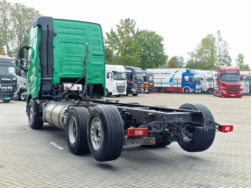 Volvo FH 13.460 Globetrotter 6x2 - Chassis - 4.60 WB - HUB Reduction - LNG - Kuorma-auto alusta: kuva Volvo FH 13.460 Globetrotter 6x2 - Chassis - 4.60 WB - HUB Reduction - LNG - Kuorma-auto alusta Volvo FH 13.460 Globetrotter 6x2 - Chassis - 4.60 WB - HUB Reduction - LNG - Kuorma-auto alusta: kuva Volvo FH 13.460 Globetrotter 6x2 - Chassis - 4.60 WB - HUB Reduction - LNG - Kuorma-auto alusta