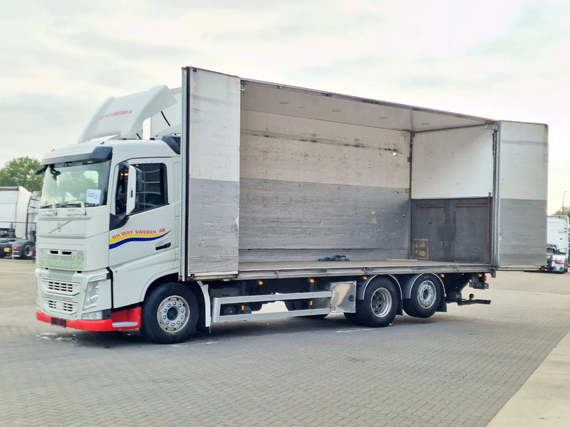 Volvo FH 13.460 lowroof 6x2 - Box with Sidedoors - 480 WB - Full air - Umpikori kuorma-auto: kuva Volvo FH 13.460 lowroof 6x2 - Box with Sidedoors - 480 WB - Full air - Umpikori kuorma-auto Volvo FH 13.460 lowroof 6x2 - Box with Sidedoors - 480 WB - Full air - Umpikori kuorma-auto: kuva Volvo FH 13.460 lowroof 6x2 - Box with Sidedoors - 480 WB - Full air - Umpikori kuorma-auto