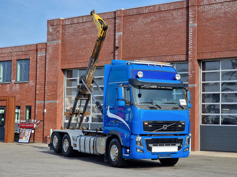 Volvo FH 16.700 Globetrotter 6x2*4 - Palfinger T20 Hook - Retarder - Steering axle - Koukkulava kuorma-auto: kuva Volvo FH 16.700 Globetrotter 6x2*4 - Palfinger T20 Hook - Retarder - Steering axle - Koukkulava kuorma-auto Volvo FH 16.700 Globetrotter 6x2*4 - Palfinger T20 Hook - Retarder - Steering axle - Koukkulava kuorma-auto: kuva Volvo FH 16.700 Globetrotter 6x2*4 - Palfinger T20 Hook - Retarder - Steering axle - Koukkulava kuorma-auto