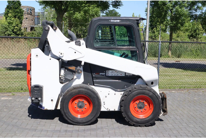 Bobcat S66 | HIGH FLOW | AUTO RIDE CONTROL | AIRCO - Liukuohjattu kuormaaja: kuva Bobcat S66 | HIGH FLOW | AUTO RIDE CONTROL | AIRCO - Liukuohjattu kuormaaja Bobcat S66 | HIGH FLOW | AUTO RIDE CONTROL | AIRCO - Liukuohjattu kuormaaja: kuva Bobcat S66 | HIGH FLOW | AUTO RIDE CONTROL | AIRCO - Liukuohjattu kuormaaja