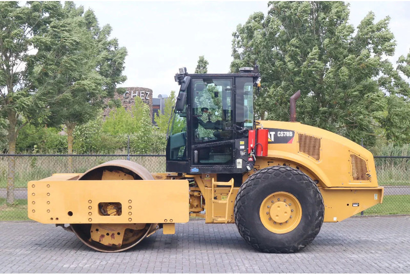 Caterpillar CS78B | TRIMBLE GPS | GOOD CONDITION - Jyrä: kuva Caterpillar CS78B | TRIMBLE GPS | GOOD CONDITION - Jyrä Caterpillar CS78B | TRIMBLE GPS | GOOD CONDITION - Jyrä: kuva Caterpillar CS78B | TRIMBLE GPS | GOOD CONDITION - Jyrä