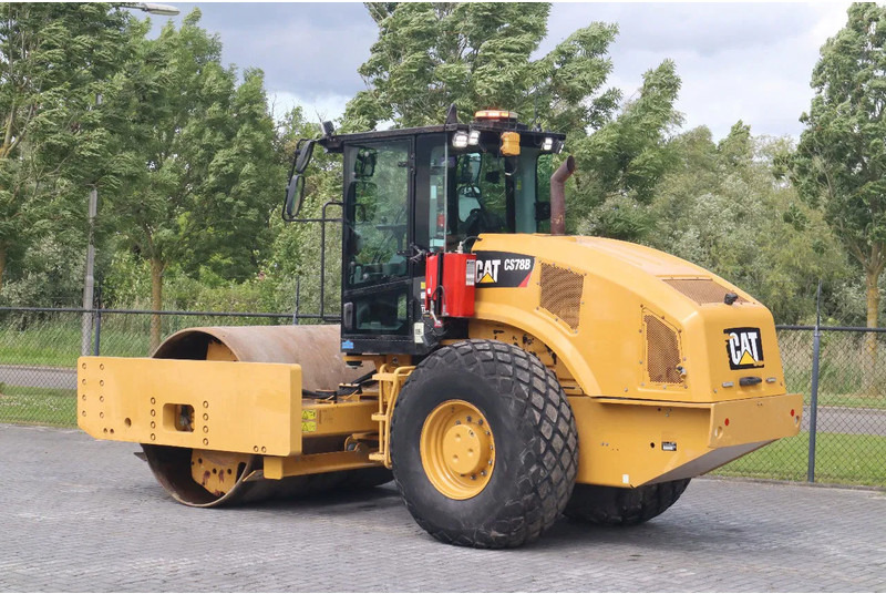 Caterpillar CS78B | TRIMBLE GPS | GOOD CONDITION - Jyrä: kuva Caterpillar CS78B | TRIMBLE GPS | GOOD CONDITION - Jyrä Caterpillar CS78B | TRIMBLE GPS | GOOD CONDITION - Jyrä: kuva Caterpillar CS78B | TRIMBLE GPS | GOOD CONDITION - Jyrä