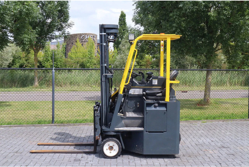 Combilift CB3000 | 2.5 TON | 6 METER | TRIPLEX | SIDESHIFT - Nelitietrukki: kuva Combilift CB3000 | 2.5 TON | 6 METER | TRIPLEX | SIDESHIFT - Nelitietrukki Combilift CB3000 | 2.5 TON | 6 METER | TRIPLEX | SIDESHIFT - Nelitietrukki: kuva Combilift CB3000 | 2.5 TON | 6 METER | TRIPLEX | SIDESHIFT - Nelitietrukki