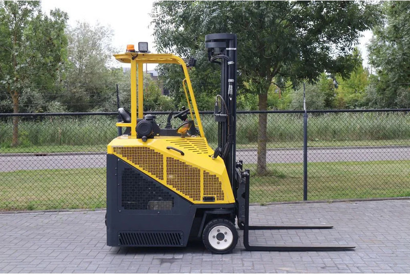 Combilift CB3000 | 2.5 TON | 6 METER | TRIPLEX | SIDESHIFT - Nelitietrukki: kuva Combilift CB3000 | 2.5 TON | 6 METER | TRIPLEX | SIDESHIFT - Nelitietrukki Combilift CB3000 | 2.5 TON | 6 METER | TRIPLEX | SIDESHIFT - Nelitietrukki: kuva Combilift CB3000 | 2.5 TON | 6 METER | TRIPLEX | SIDESHIFT - Nelitietrukki
