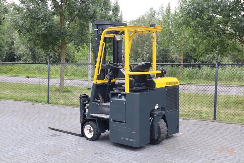 Combilift CB3000 | 2.5 TON | 6 METER | TRIPLEX | SIDESHIFT - Nelitietrukki: kuva Combilift CB3000 | 2.5 TON | 6 METER | TRIPLEX | SIDESHIFT - Nelitietrukki Combilift CB3000 | 2.5 TON | 6 METER | TRIPLEX | SIDESHIFT - Nelitietrukki: kuva Combilift CB3000 | 2.5 TON | 6 METER | TRIPLEX | SIDESHIFT - Nelitietrukki