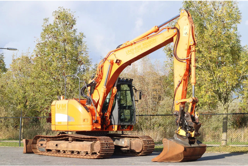 Doosan DX140LCR-3 | DX 140 LCR-3 | TILT ROTATOR | BUCKET | DOZERBLADE - Telakaivukone: kuva Doosan DX140LCR-3 | DX 140 LCR-3 | TILT ROTATOR | BUCKET | DOZERBLADE - Telakaivukone Doosan DX140LCR-3 | DX 140 LCR-3 | TILT ROTATOR | BUCKET | DOZERBLADE - Telakaivukone: kuva Doosan DX140LCR-3 | DX 140 LCR-3 | TILT ROTATOR | BUCKET | DOZERBLADE - Telakaivukone