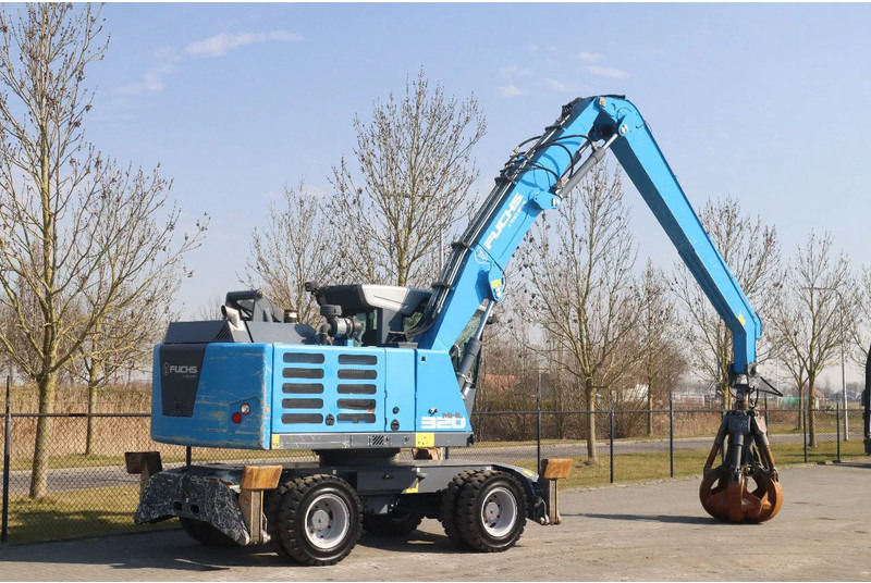 Materiaalinkäsittelykone Fuchs MHL 320 | PEEL GRAB | UMSCHLAG | GOOD TIRES: kuva Materiaalinkäsittelykone Fuchs MHL 320 | PEEL GRAB | UMSCHLAG | GOOD TIRES