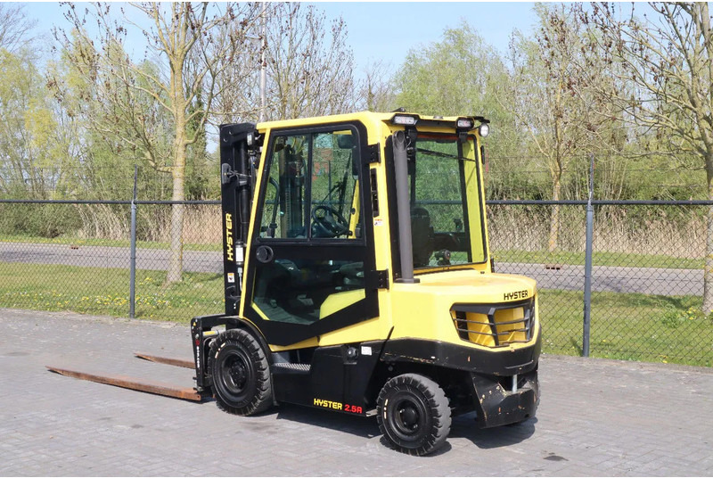 Hyster H2.5 A | BOOM SUSPENSION | SIDESHIFT | FORK EXTENTIONS | FORK POSITIONERS - Dieseltrukki: kuva Hyster H2.5 A | BOOM SUSPENSION | SIDESHIFT | FORK EXTENTIONS | FORK POSITIONERS - Dieseltrukki Hyster H2.5 A | BOOM SUSPENSION | SIDESHIFT | FORK EXTENTIONS | FORK POSITIONERS - Dieseltrukki: kuva Hyster H2.5 A | BOOM SUSPENSION | SIDESHIFT | FORK EXTENTIONS | FORK POSITIONERS - Dieseltrukki