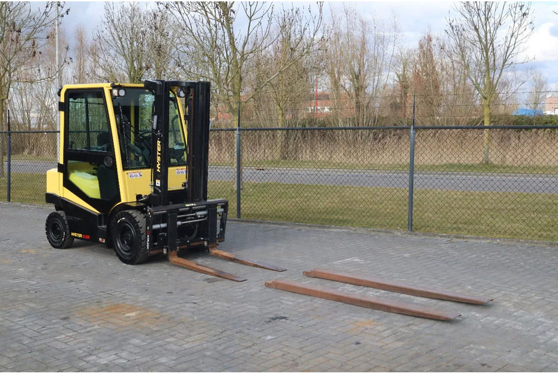 Hyster H2.5 A | BOOM SUSPENSION | SIDESHIFT | FORK EXTENTIONS | FORK POSITIONERS - Dieseltrukki: kuva Hyster H2.5 A | BOOM SUSPENSION | SIDESHIFT | FORK EXTENTIONS | FORK POSITIONERS - Dieseltrukki Hyster H2.5 A | BOOM SUSPENSION | SIDESHIFT | FORK EXTENTIONS | FORK POSITIONERS - Dieseltrukki: kuva Hyster H2.5 A | BOOM SUSPENSION | SIDESHIFT | FORK EXTENTIONS | FORK POSITIONERS - Dieseltrukki