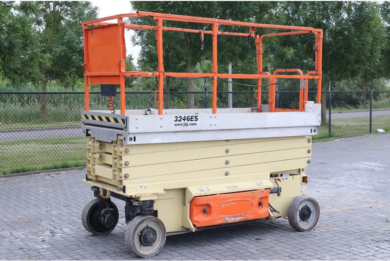 JLG 3246 ES | 12 METER | 320 KG - Saksilava: kuva JLG 3246 ES | 12 METER | 320 KG - Saksilava JLG 3246 ES | 12 METER | 320 KG - Saksilava: kuva JLG 3246 ES | 12 METER | 320 KG - Saksilava